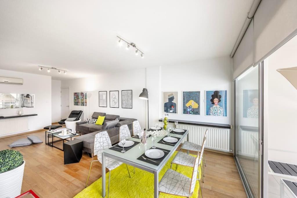 Luxurious Bright & Stylish 2Br With Office In Nicosia Appartement Buitenkant foto