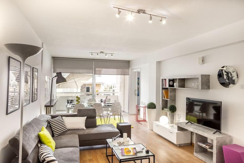 Luxurious Bright & Stylish 2Br With Office In Nicosia Appartement Buitenkant foto